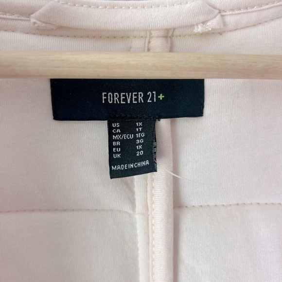 Forever 21 Light Pink Floral Quilted Full Zip Cropped Jacket Plus Size 1X - Picture 5 of 9